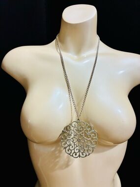 Reed & Barton Pewter Filigree Snowflake Medallion Pendant Long Necklace Casual